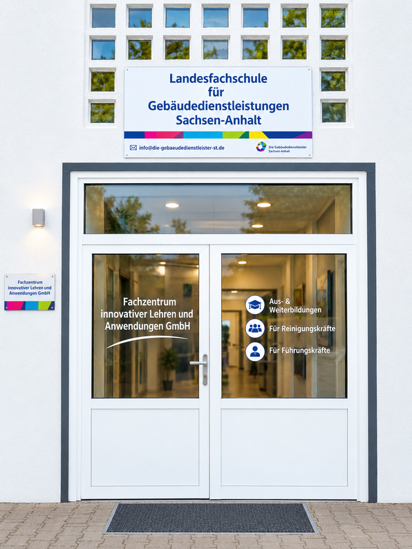Eingang Landesfachschule Gebäudedienstleister Halle (Saale)